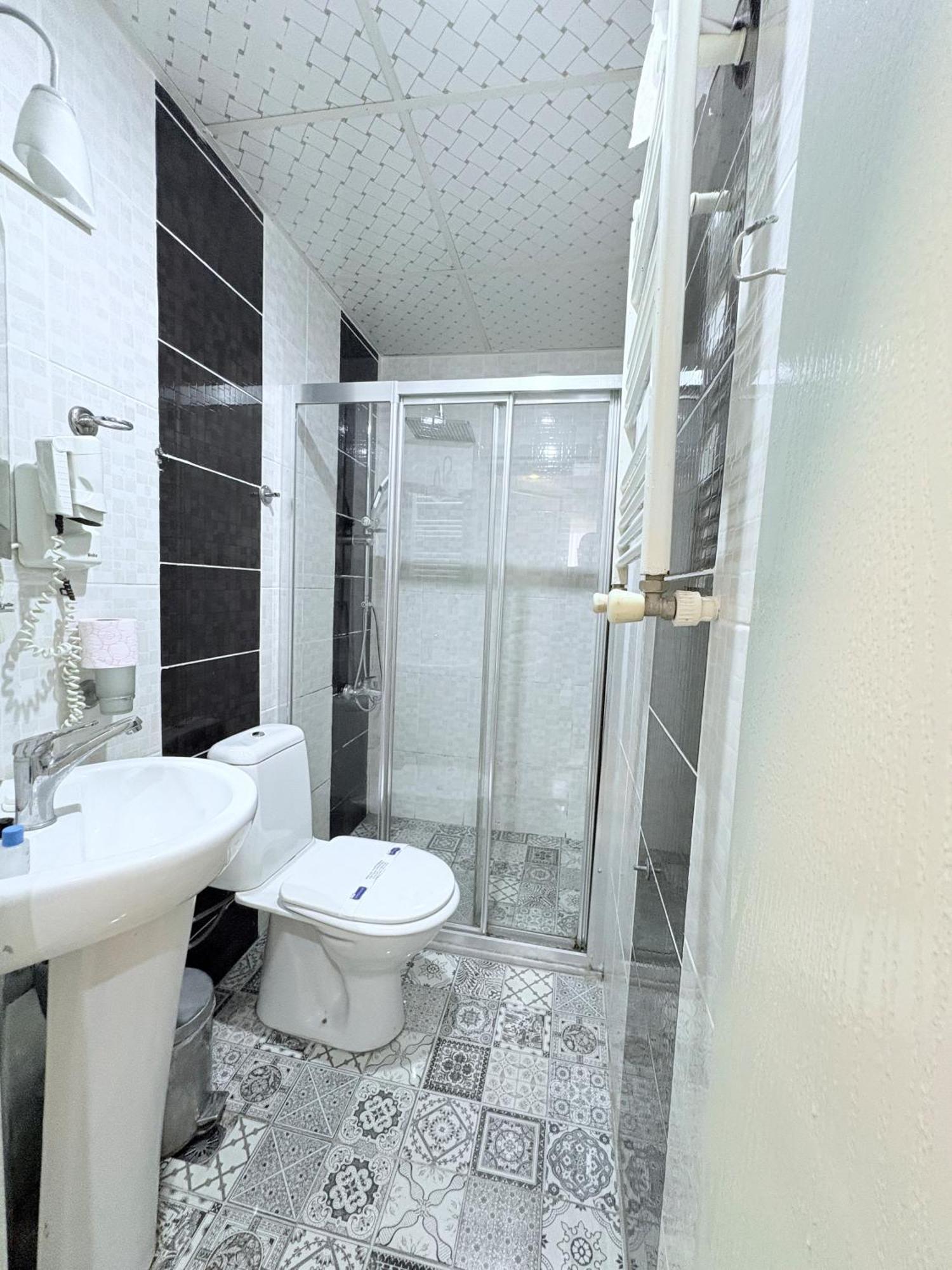 איסטמבול Grand Hurriyet Hotel מראה חיצוני תמונה